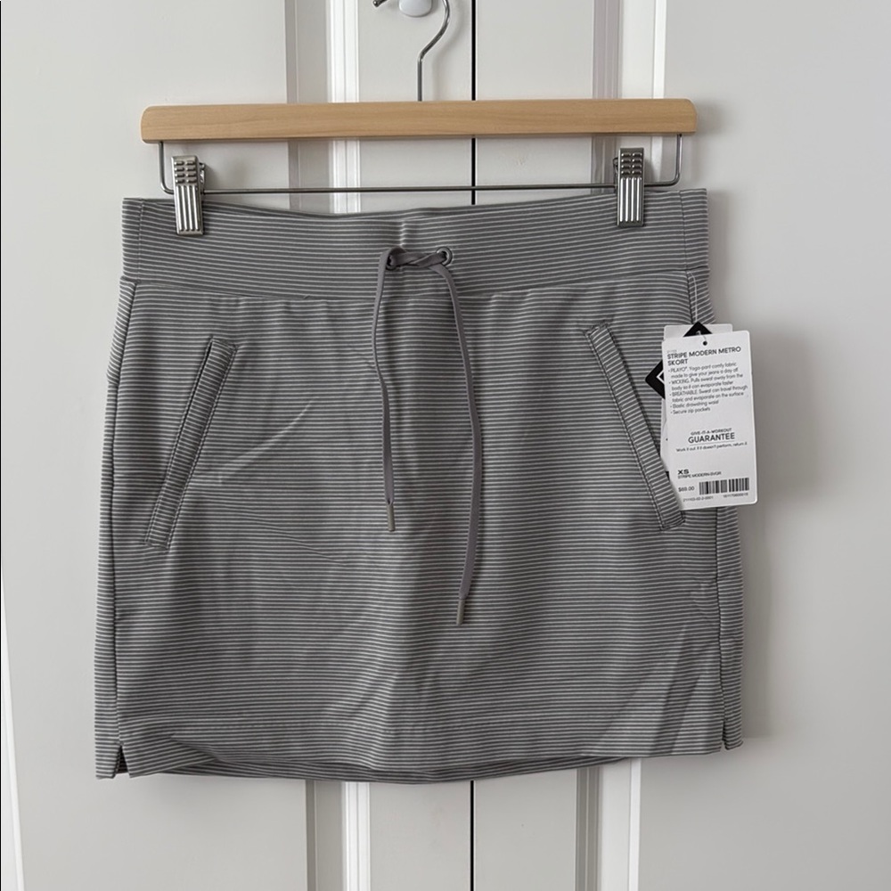 Athleta Stripe Modern Metro Skort, Size XS, Extra Small, XSMall